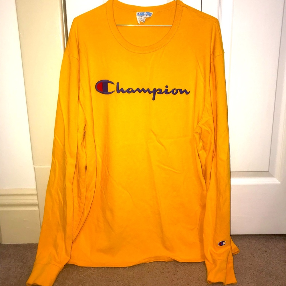 Champion long sleeve shirt